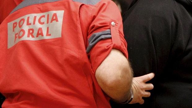 La Policía Foral detiene a tres hombres por violencia machista