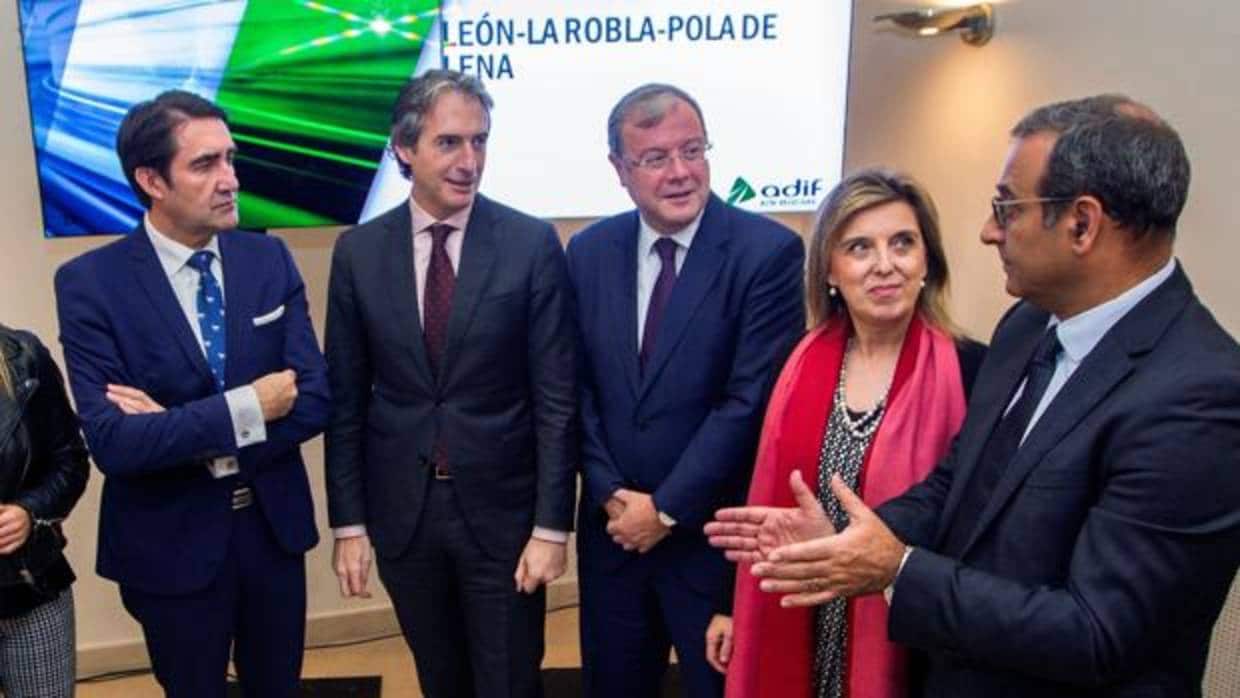 El ministro Íñigo de la Serna presenta en Oviedo los plazos de la línea del AVE León-Asturias