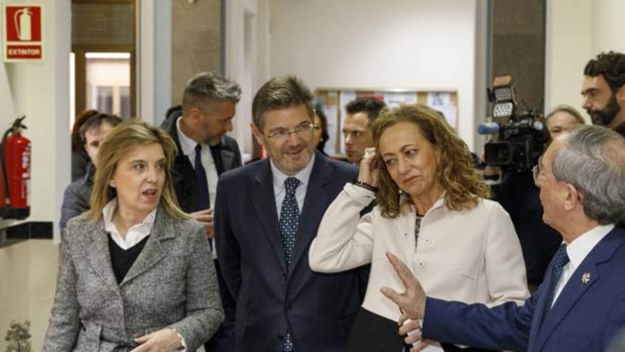 El ministro Rafael Catalá, durante su visita ayer a las dependencias de la Audiencia Provincial de Valladolid