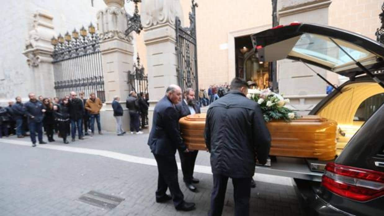 Imagen del funeral de Andrea