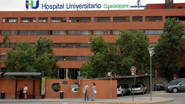 Dado de alta el hombre que acabó con la vida de su mujer en Azuqueca
