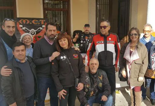 El Motoclub Torrijos recoge 500 kilos de comida con una degustación de migas