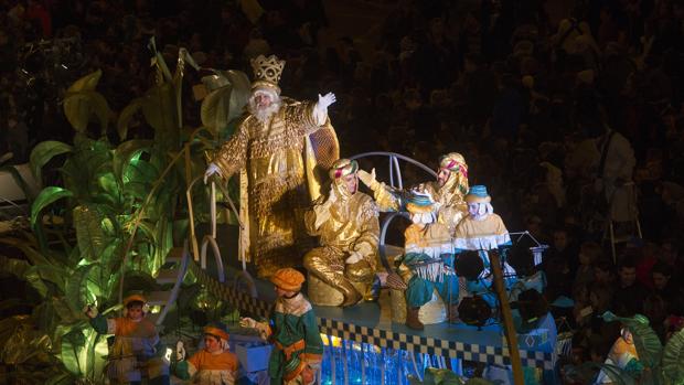 Los Reyes Magos llegan a Barcelona con un especial recuerdo para el atentado de La Rambla