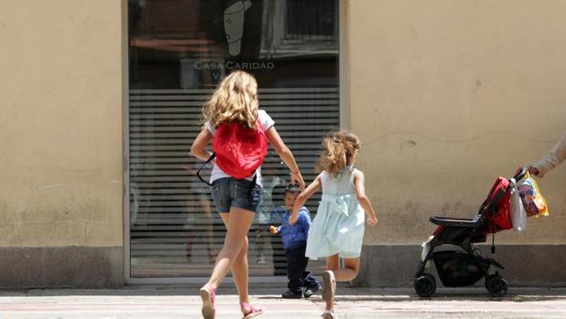 Algo más que un Regalo de Reyes: una iglesia de Valencia asumirá el mantenimiento de tres familias durante un año