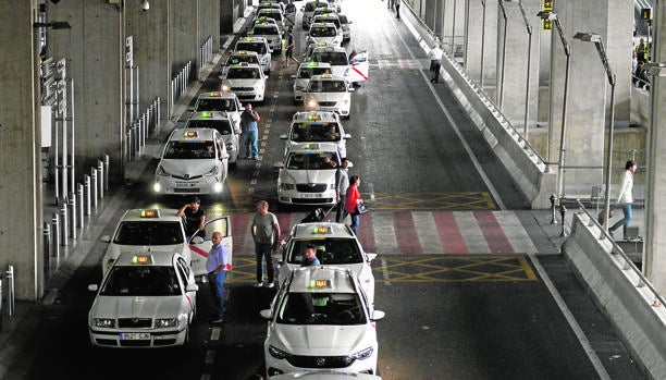 Castilla-La Mancha aprueba que los taxis tengan siete plazas