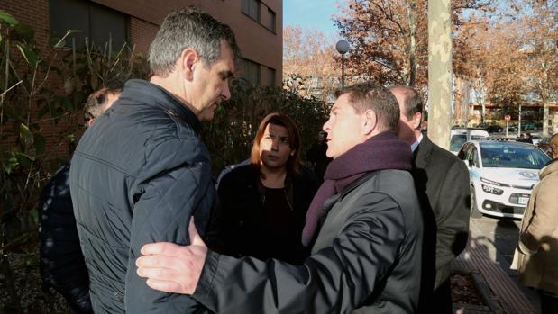 Élez, a los desalojados del edificio de Guadalajara: «No hay problema de derrumbe»