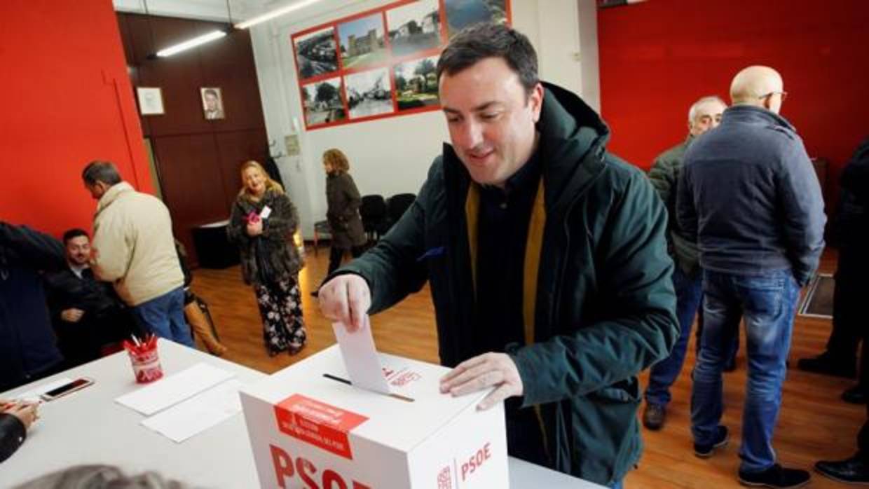 Valentín González Formoso durante las primarias en las que resultó vencedor