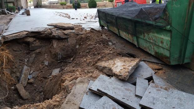 Una nueva avería en la misma tubería en menos de 24 horas deja sin agua una zona de Toledo