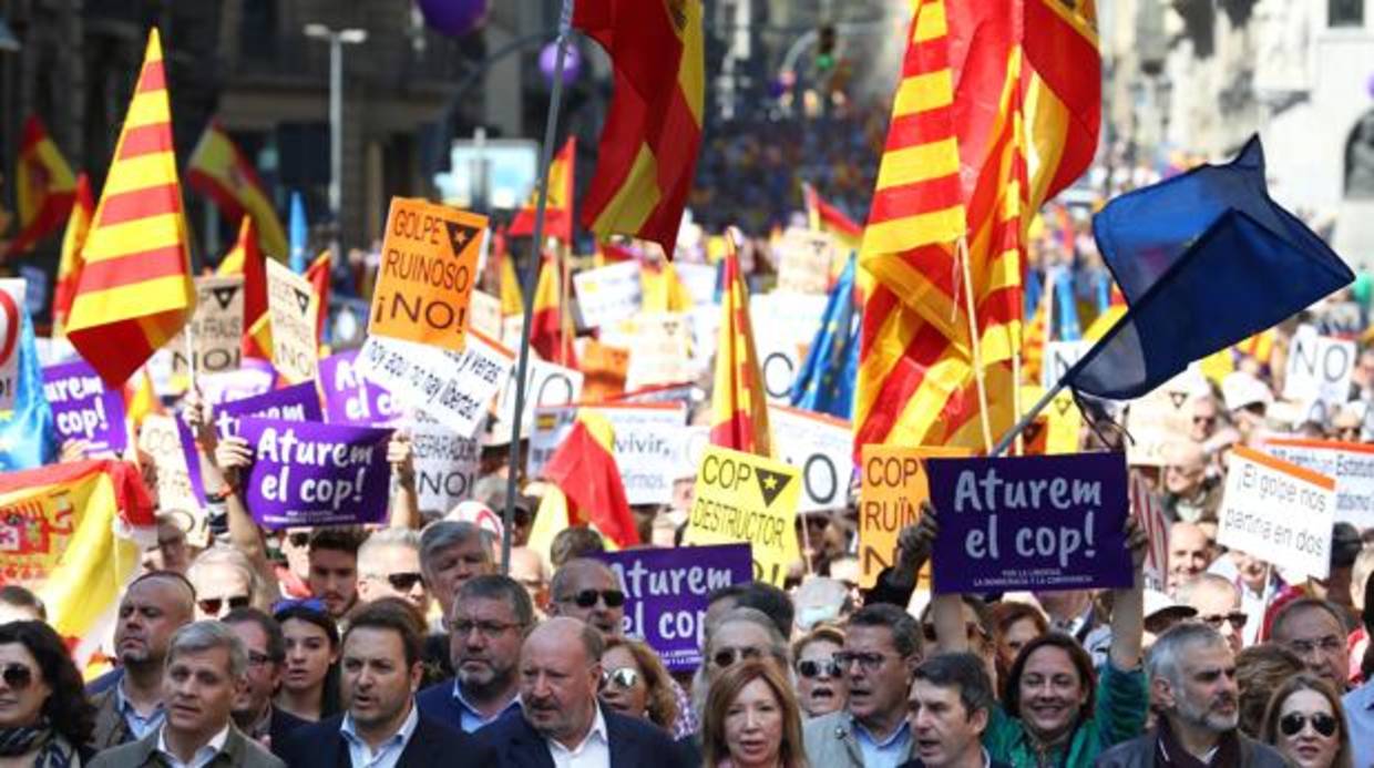 Manifestación contra la indepedencia en el centro de Barcelona
