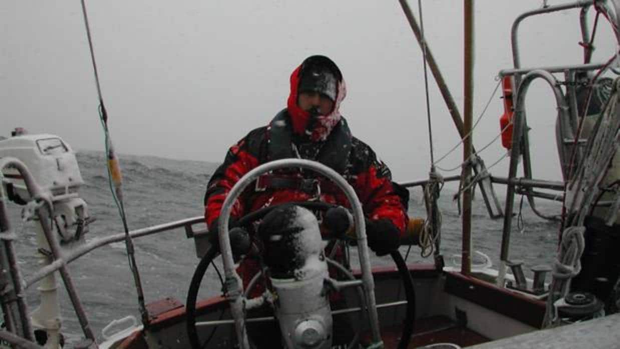 Manuel José Carpintero, durante su expedición a la Antártida en un barco de 14 metros