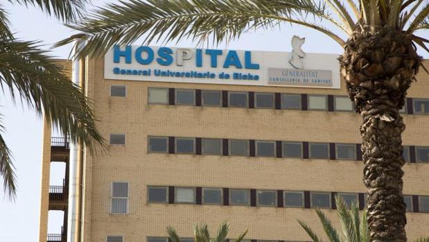 Policías escoltan hasta el hospital a un bebé con un ataque epiléptico prolongado en Elche