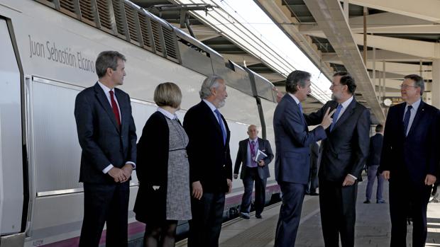 Rajoy inaugura el AVE a Castellón: «A los españoles nos va bien cuando viajamos en el mismo tren»