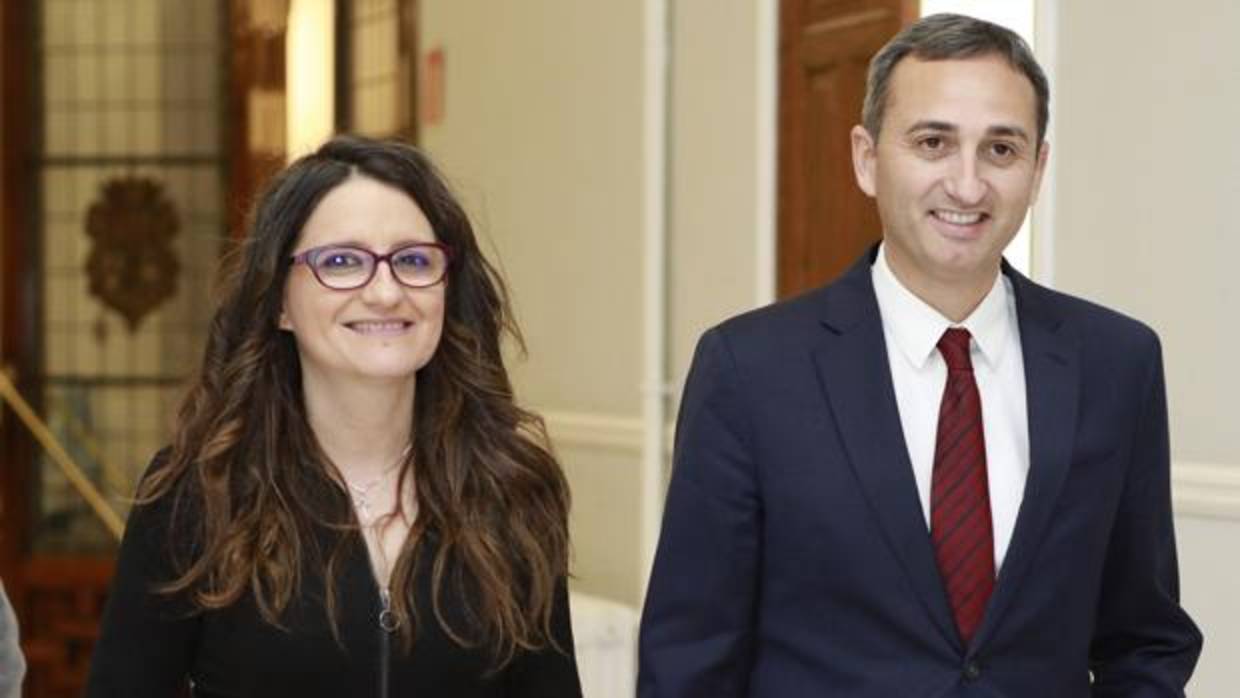 Mónica Oltra y César Sanchez, este martes en Alicante