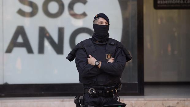 Finaliza el registro de la Guardia Civil en las sedes de ANC y Òmnium