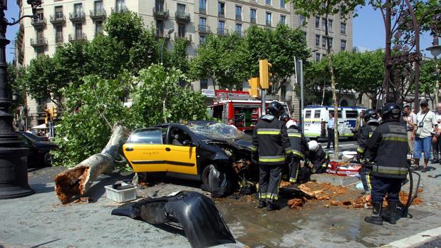 Los accidentes de tráfico suben en Barcelona, pero bajan a la mitad las víctimas mortales