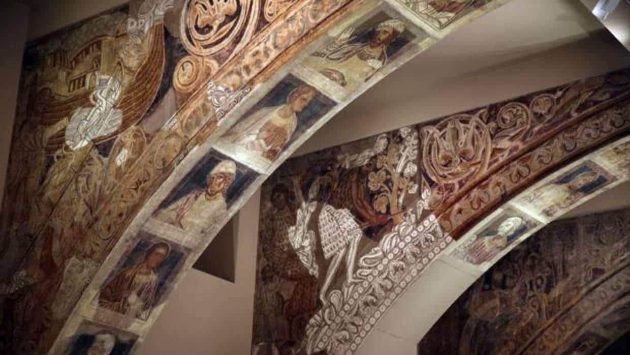 Detalle de parte de los frescos de Sijena, que se exhiben en el Museo Nacional de Arte de Cataluña (MNAC)