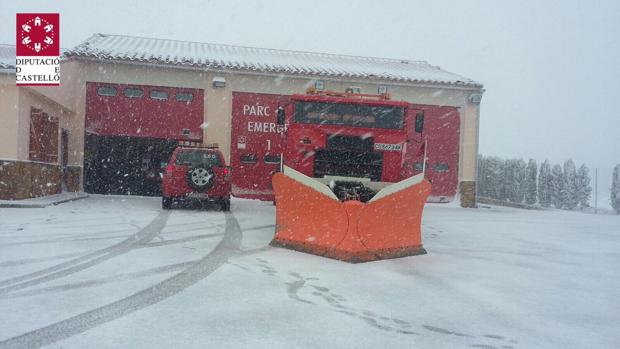 El tiempo en Valencia: comienza a nevar en Castellón como anticipo de un fin de semana de temporal