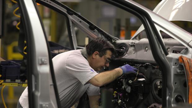 El «pacto de Figueruelas» salva 10.000 empleos y 8.000 millones de euros anuales