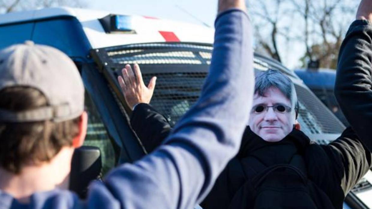 Manifestantes en el parque de la Ciutadella en una movilización convocada por los CDR