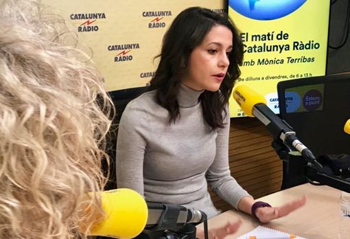 Arrrimadas en los estudios de Catalunya Ràdio