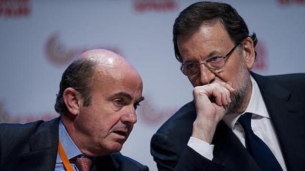 El Gobierno descarta un relevo inmediato en Economía, tras la candidatura de Guindos al BCE