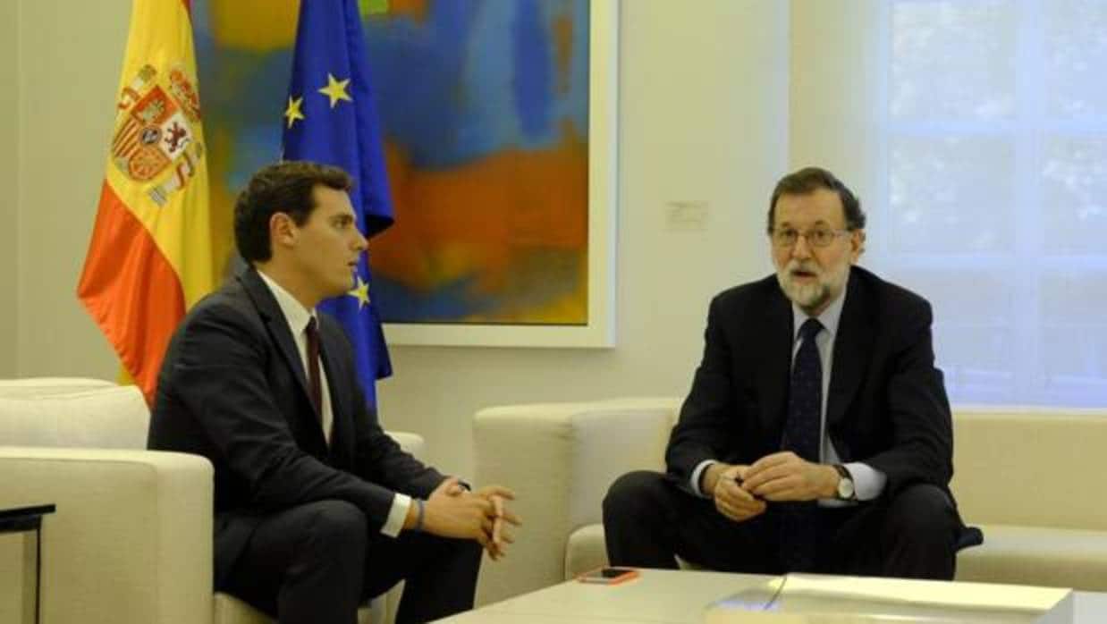 Mariano Rajoy y Albert Rivera durante una reunión en La Moncloa en octubre del pasado año