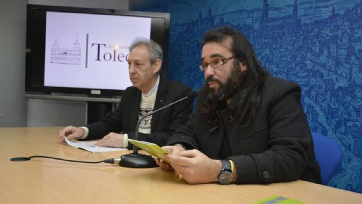 José María González y Gabriel Castaño durante la presentación del programa del Cineclub municipal
