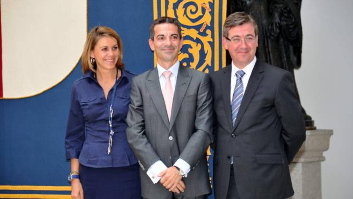 Francisco Javier Morales (centro) junto a Cospedal y Marcial Marín