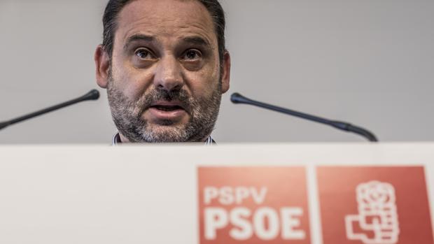 El PSOE rechaza la iniciativa del Gobierno para proteger el castellano en las aulas catalanas