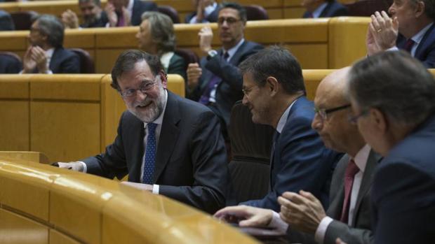 Rajoy urge a ERC a «dejar de pensar en Puigdemont»