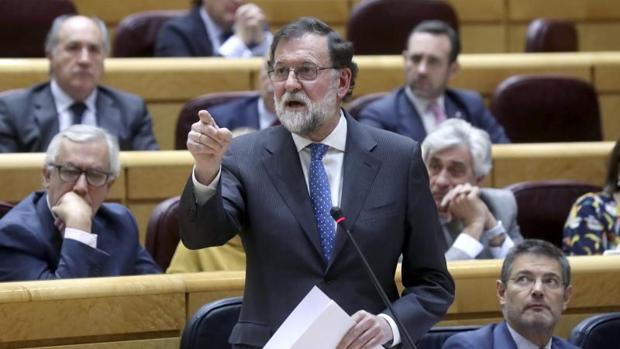Rajoy y PSOE se acusan mutuamente de la ruina de las pensiones