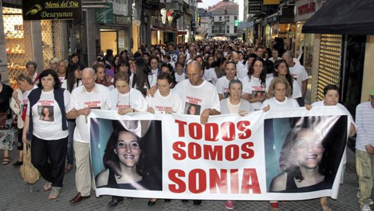 Cabecera de una de las marchas en apoyo a la familia de Sonia Iglesias