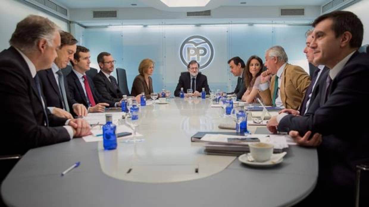 Imagen de una reunión del Comité de Dirección del PP, con la presencia de González Pons