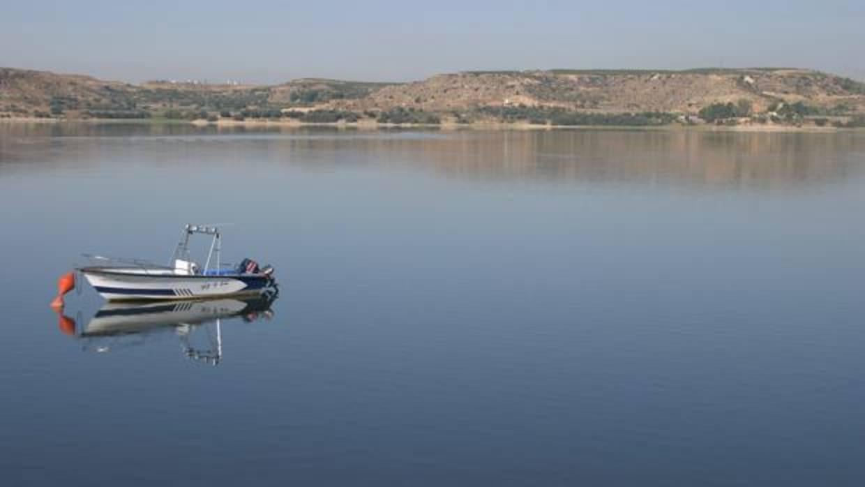 Vista del embalse de Mequinenza, la mayor presa de toda la cuenca del Ebro