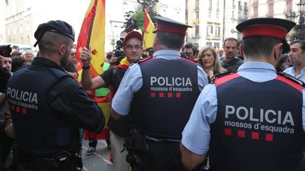 El jefe de Información de los Mossos reconoce que los informes que se iban a incinerar eran recientes