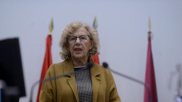 El Pleno pide la dimisión de Carmena como delegada de Cultura tras un «error» del PSOE