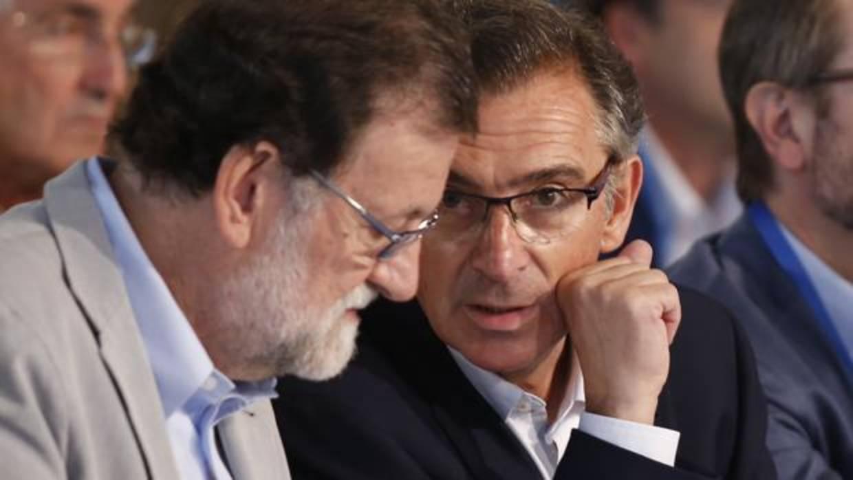 Mariano Rajoy y el líder regional del PP aragonés, Luis María Beamonte