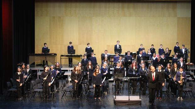 El público «conecta» con la música en el «Concierto Didáctico» de la Agrupación Musical Cultural Teulada