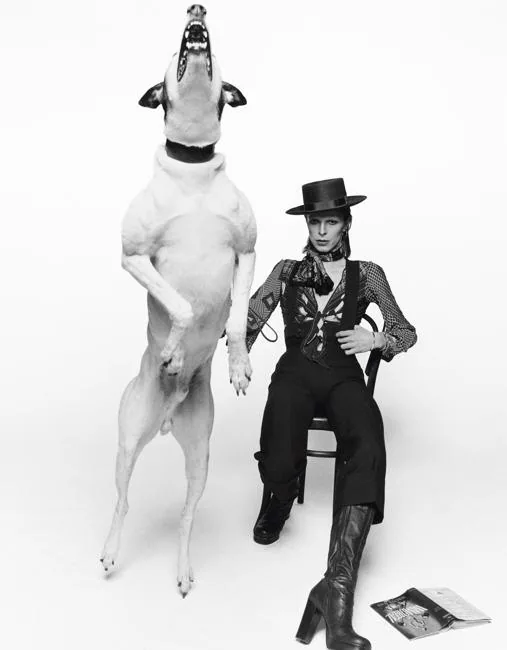 David Bowie, fotografiado durante la promoción de «Diamond Dogs»