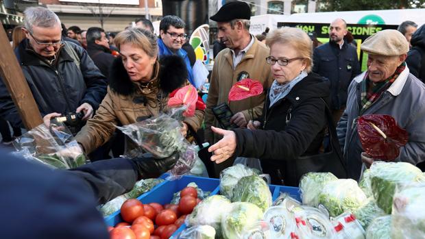 Los regantes del sureste español toman la calle en Madrid para reclamar agua