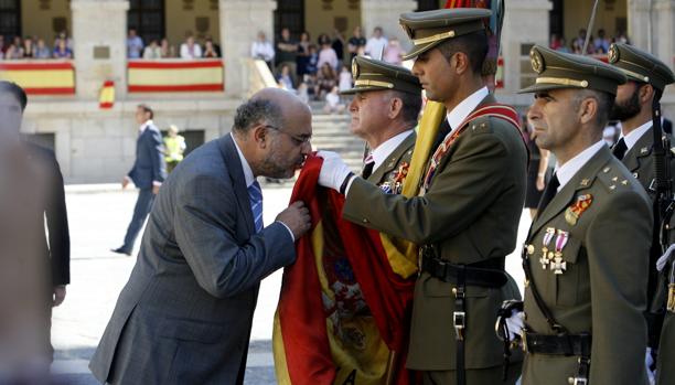 La Academia prepara una multitudinaria Jura de Bandera Civil el 5 de mayo