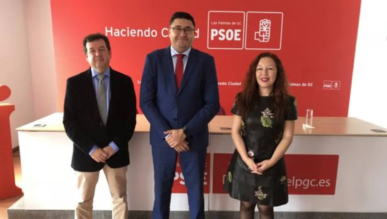 Medina, de Asinca, Miguel A. Pérez, líder del PSOE en Las Palmas y una directiva del sector industrial, Dapresa