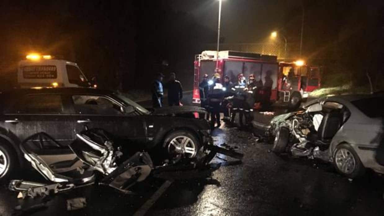 Seis heridos en una colisión frontal entre dos vehículos en Toledo
