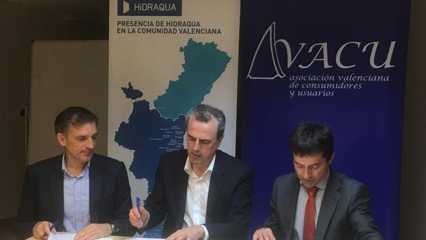 Hidraqua firma un convenio con Avacu para mejorar la atención al cliente