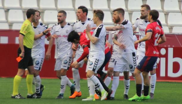 0-0: Albacete salva un punto ante Osasuna tras jugar 48 minutos con uno menos