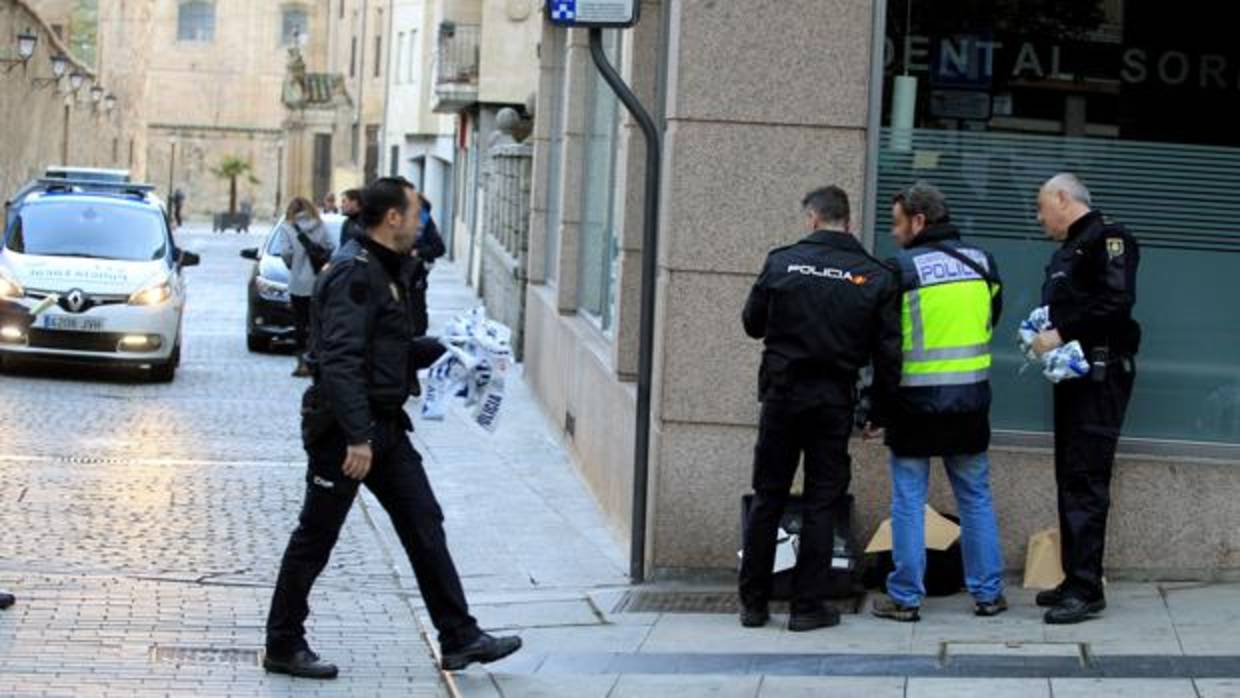 Dos hermanos, heridos en una pelea de 20 personas en el centro de Salamanca