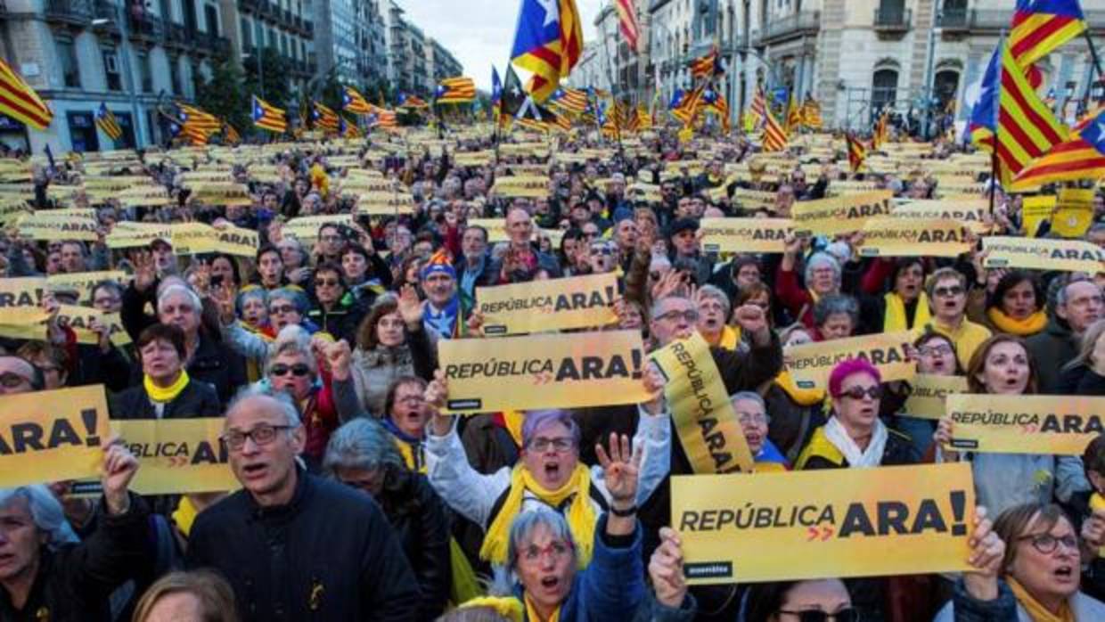 Manifestación convocada este domingo por la ANC en Cataluña