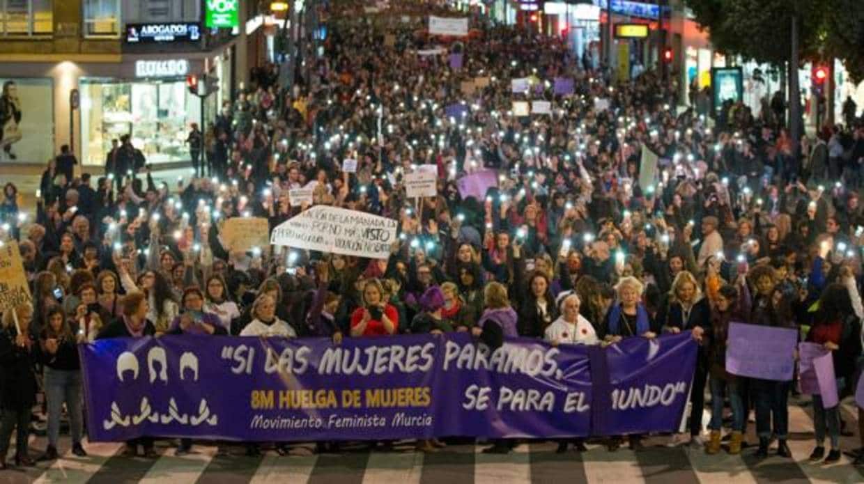 Manisfestación del 8M, por las calles de Murcia