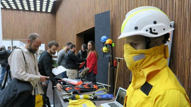 Deportistas de élite ofrecen su testimonio de situaciones límite a los estudiantes alicantinos