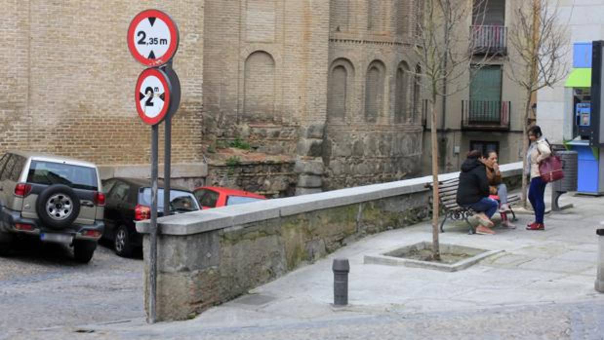 Muro de la plaza de San Vicente que será recuperado